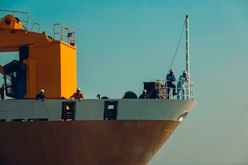 ИМО призвала государства-члены закрепить за моряками статус ключевых работников