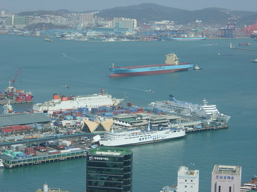 Южная Корея вводит ограничения для прибывающих из Китая моряков